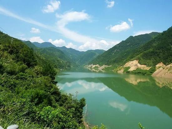 利川市团堡镇全面开展“五经普”入户登记